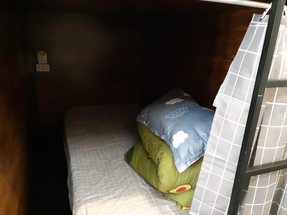 Siril Guesthouse Hostel Нувара-Елія Екстер'єр фото