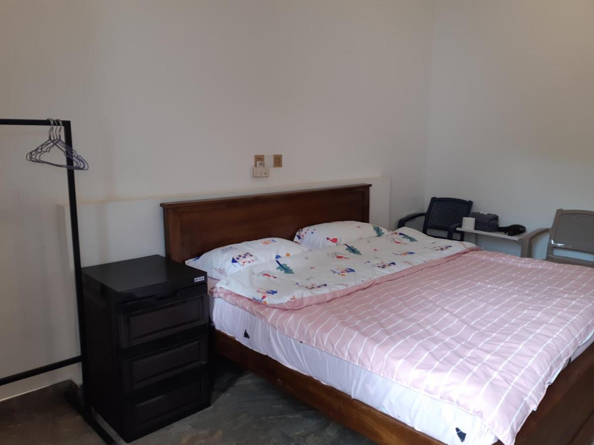 Siril Guesthouse Hostel Нувара-Елія Екстер'єр фото