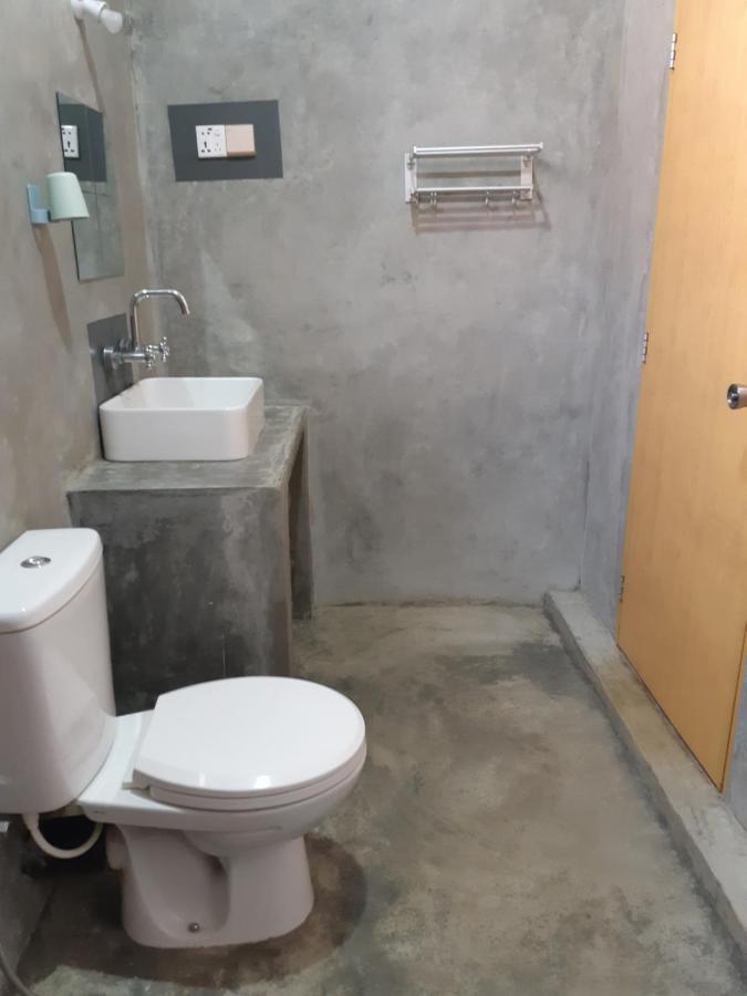 Siril Guesthouse Hostel Нувара-Елія Екстер'єр фото