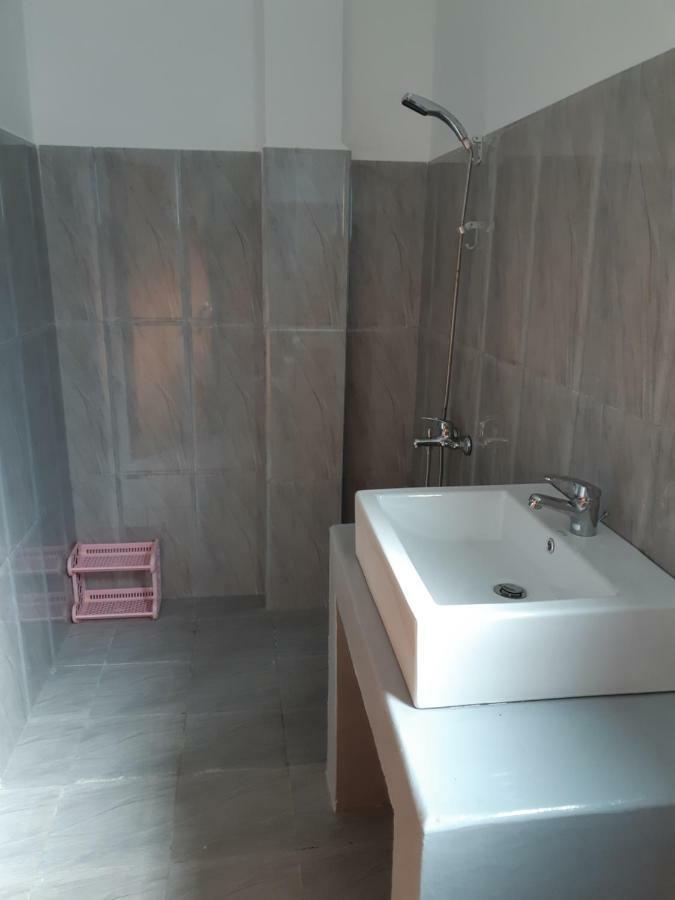 Siril Guesthouse Hostel Нувара-Елія Екстер'єр фото